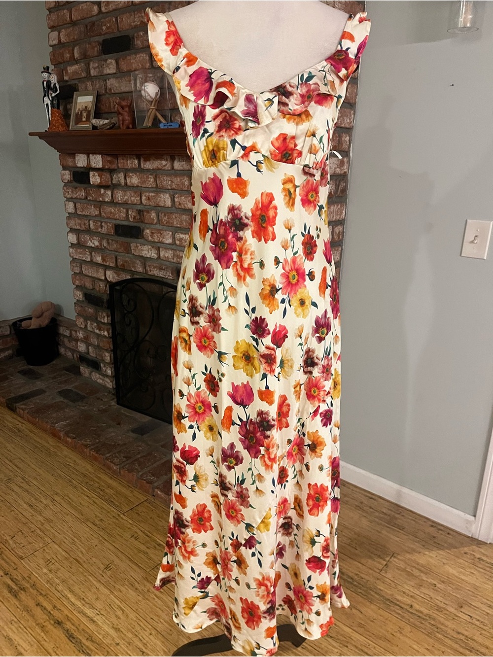 Astr NWOT Ruffle-Trim Maxi Dress